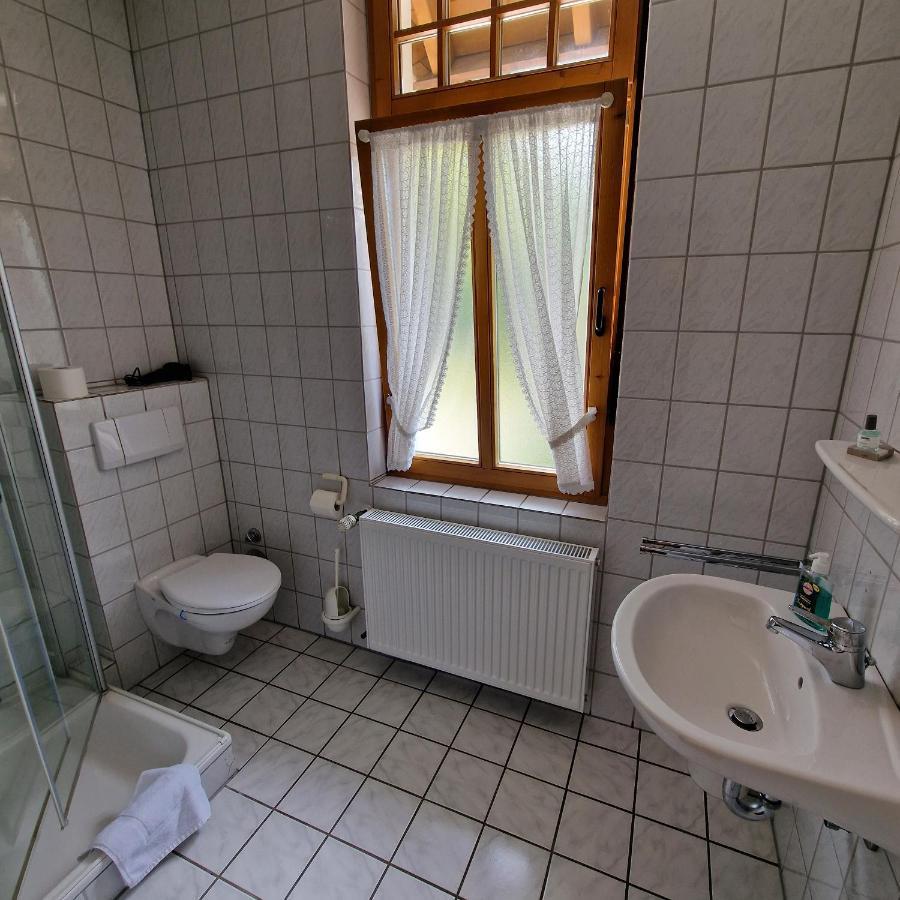 Gasthaus Pension Doerenkrug - Restaurant Augustdorf Buitenkant foto