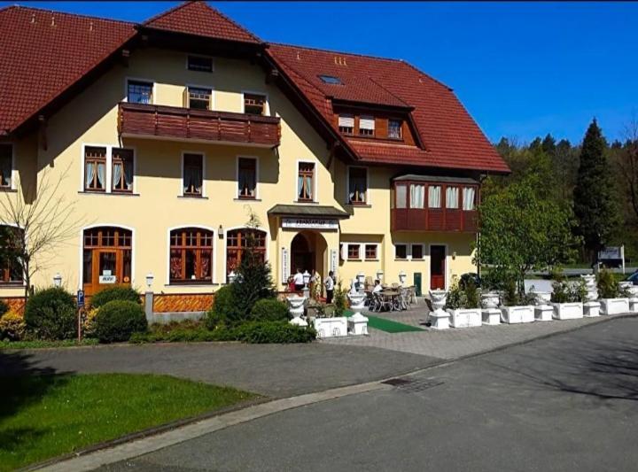 Gasthaus Pension Doerenkrug - Restaurant Augustdorf Buitenkant foto